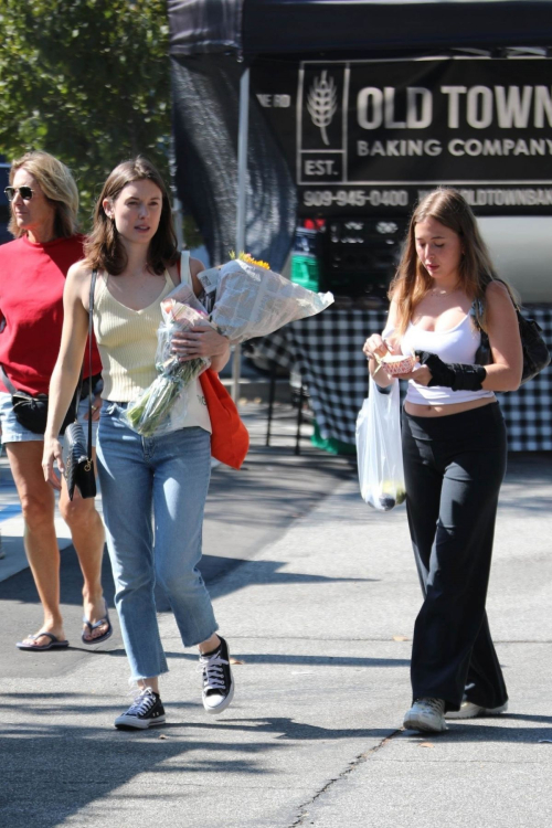 Hunter Daily and Katelyn Macmullen at Farmers Market in Studio City, October 2024 5