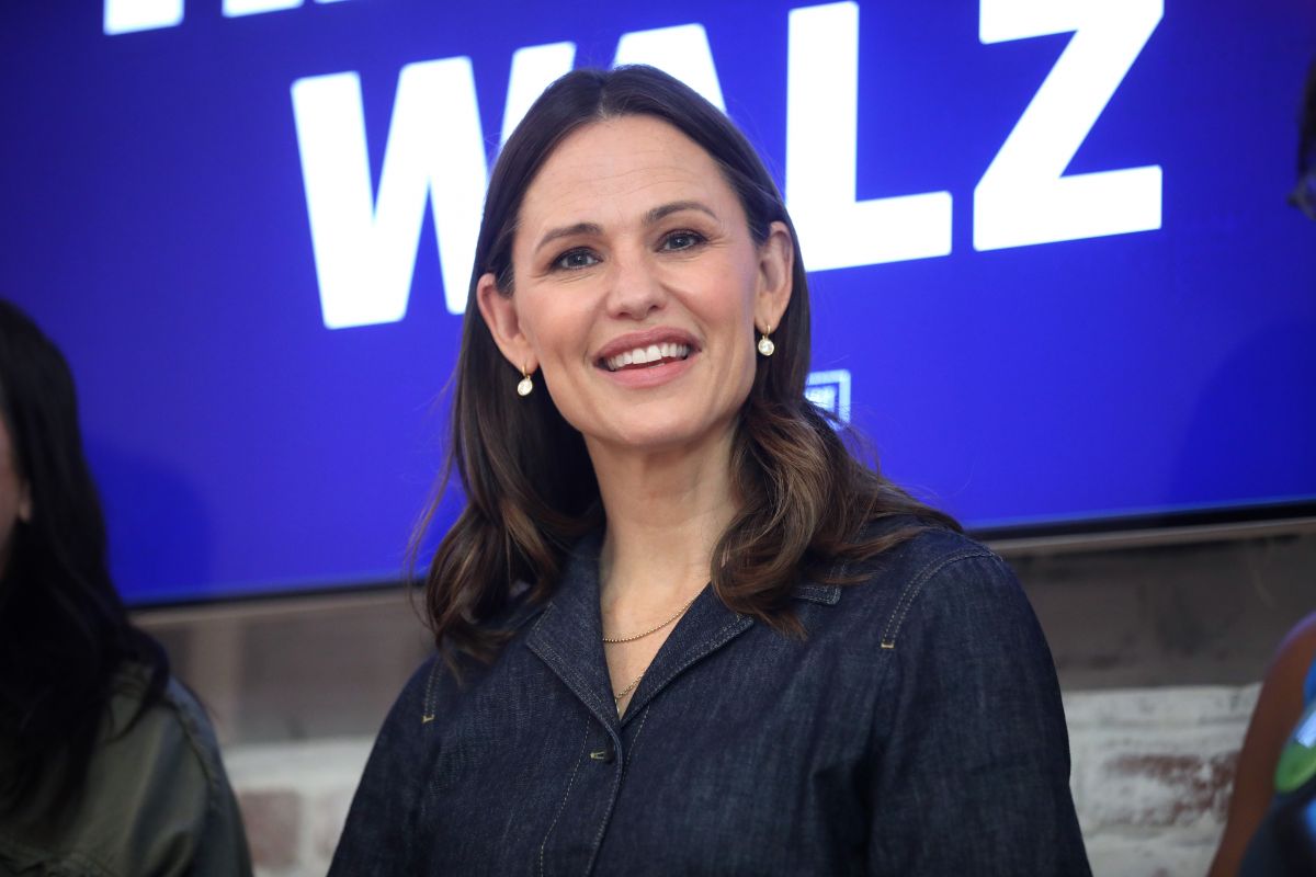 Jennifer Garner at Kamala Harris Campaign in Arizona, October 2024