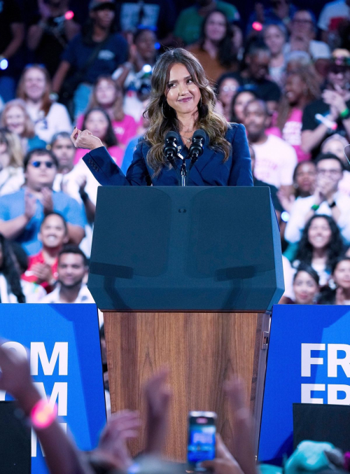 Jessica Alba Returns to Houston to Support Kamala Harris, October 2024