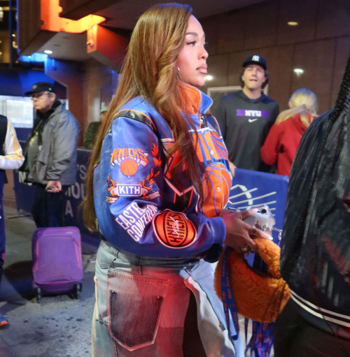 Jordyn Woods Arrives at Penn Station in New York, October 2024 5