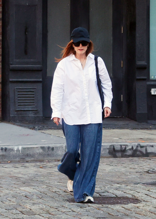 Julianne Moore Out and About in New York, Oct 2024 2