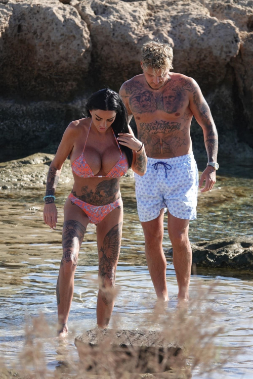 Katie Price and JJ Slater at Beach in Cyprus, October 2024 5