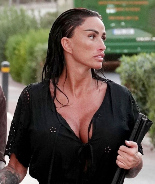 Katie Price Out in Cyprus October 2024 4