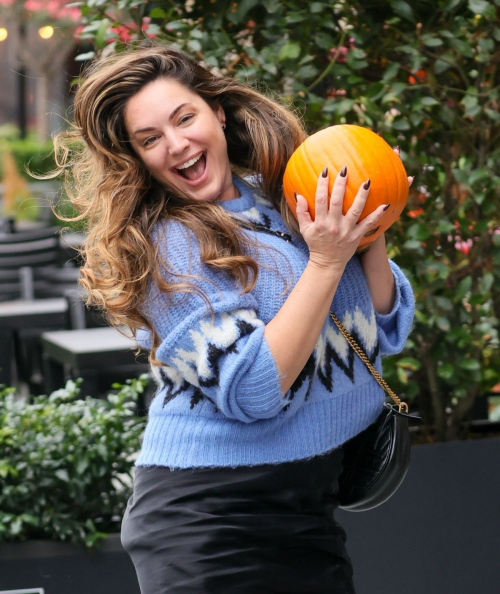 Kelly Brook Leaves Heart Radio with Pumpkin London, October 2024 4