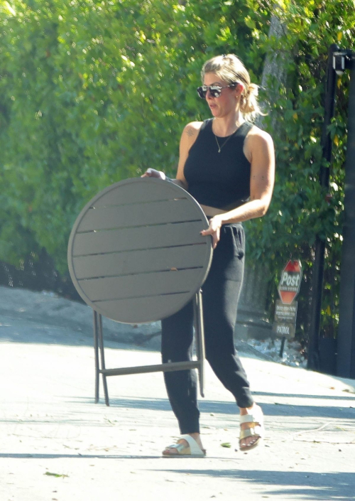 Kelly Rizzo Clears Out Garage Leaves Old Furniture in Studio City, October 2024 6