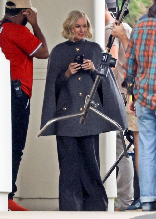 Kim Kardashian Naomi Watts on Set of All