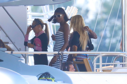 Larsa Pippen and RHOM Cast on a Yacht in Miami, October 2024 5