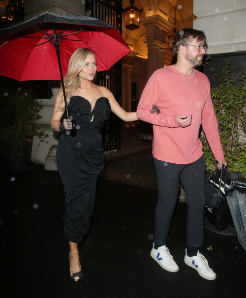 Laura Whitmore Arrives at Glamour Women of The Year Awards in London, October 2024 1