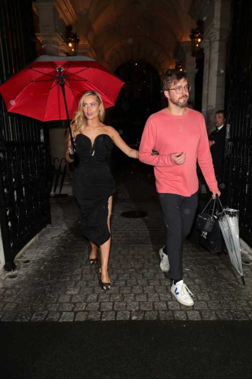 Laura Whitmore Arrives at Glamour Women of The Year Awards in London, October 2024 2