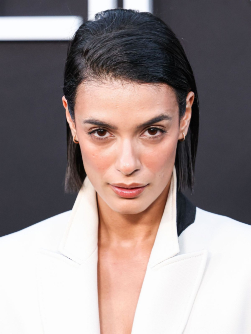 Laysla De Oliveira at Emilia Perez Premiere Egyptian Theatre Hollywood, October 2024 3