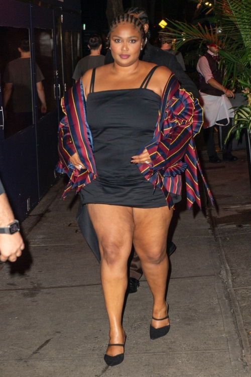 Lizzo Out for Dinner at Carbone in New York, September 2024 6