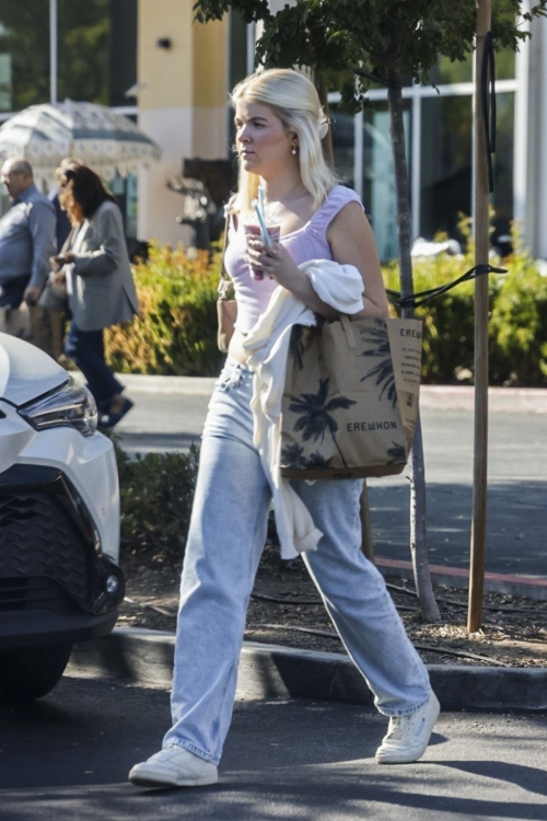 Lola Sheen Out for Smoothie at Erewhon Market Calabasas, October 2024 3