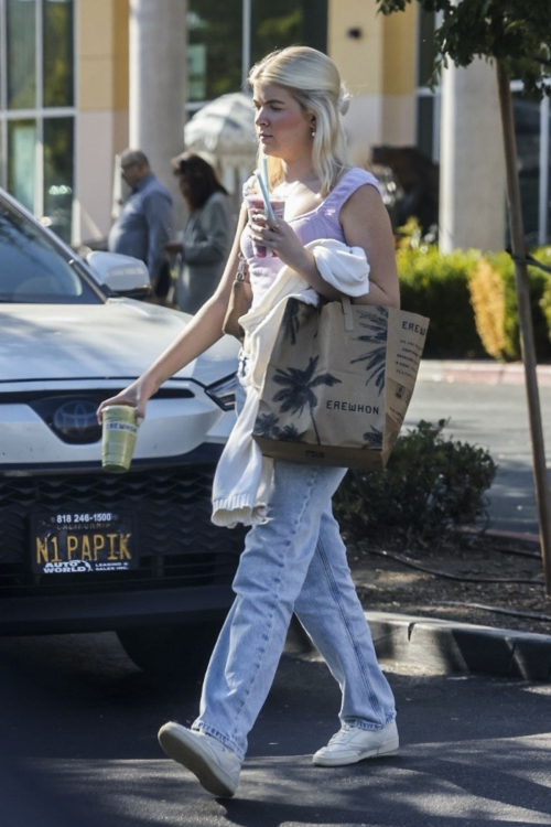 Lola Sheen Out for Smoothie at Erewhon Market Calabasas, October 2024 4