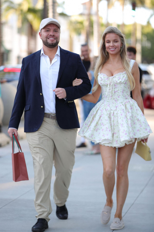 Louisa Warwicks Shopping on Rodeo Drive in Beverly Hills, October 2024 12