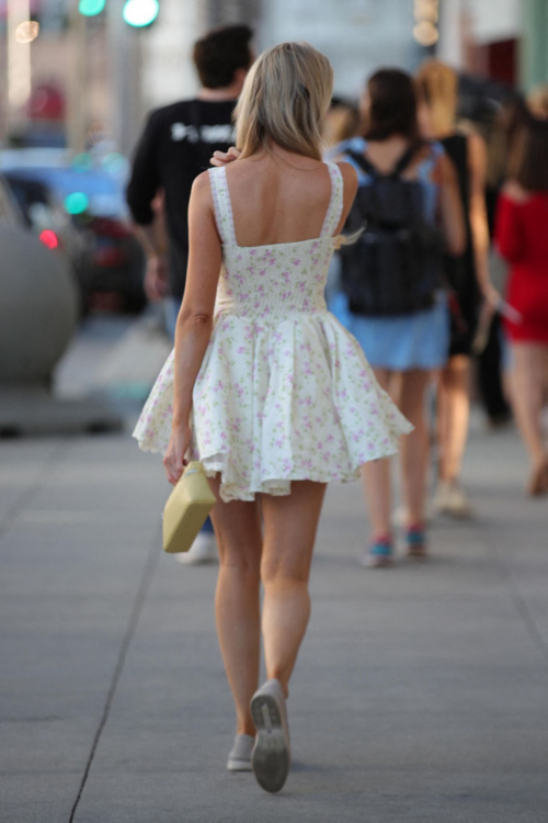 Louisa Warwicks Shopping on Rodeo Drive in Beverly Hills, October 2024 4