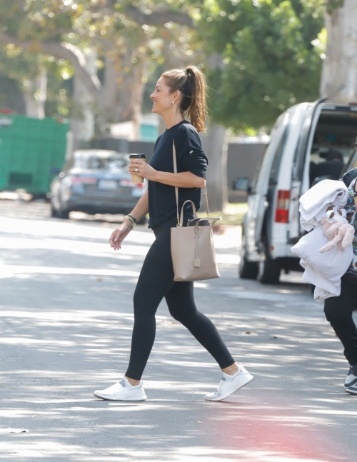 Maria Menounos Visits Family Friend in Los Angeles, October 2024 1