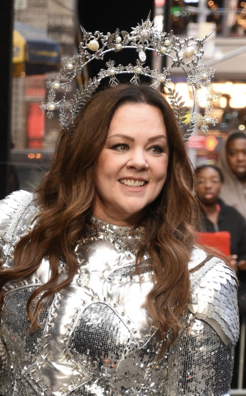 Melissa McCarthy Arrives at Good Morning America New York October 2024 3