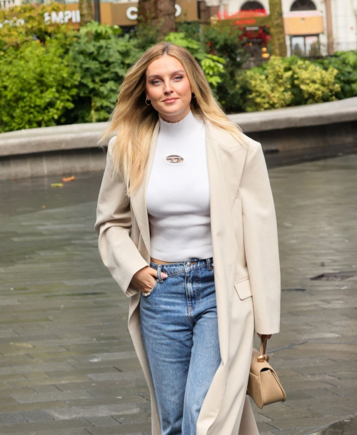 Perrie Edwards Arrives at Capital Studios in London, September 2024 3