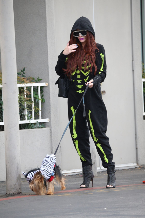 Phoebe Price in Skeleton Sweatsuit Heading to CVS in LA, October 2024 6