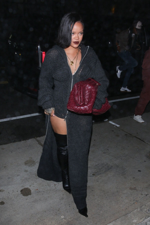 Rihanna Out for Dinner with Friends in Santa Monica, October 2024 9