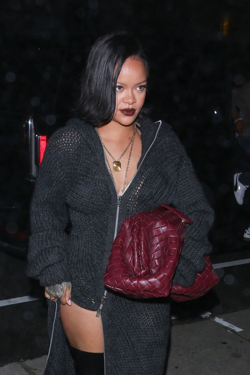 Rihanna Out for Dinner with Friends in Santa Monica, October 2024 7