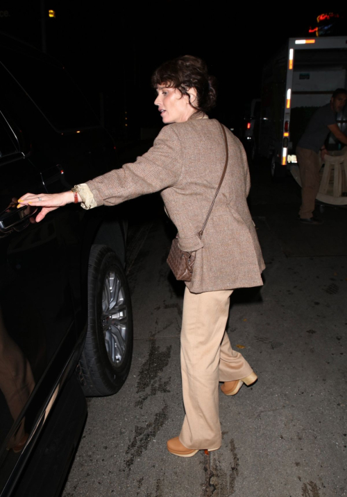 Robin Tunney Leaves Chateau Marmont in West Hollywood, October 2024 2