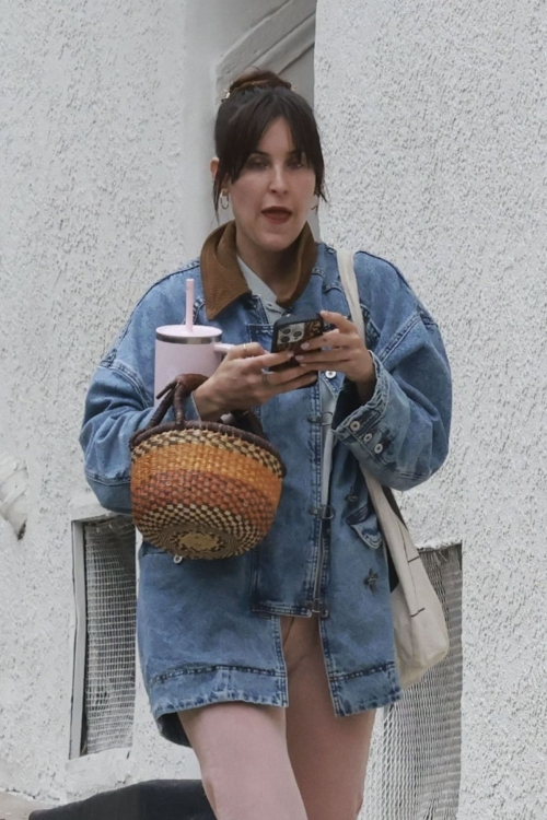 Scout Willis Out for Iced Coffee in Los Angeles October 2024 1