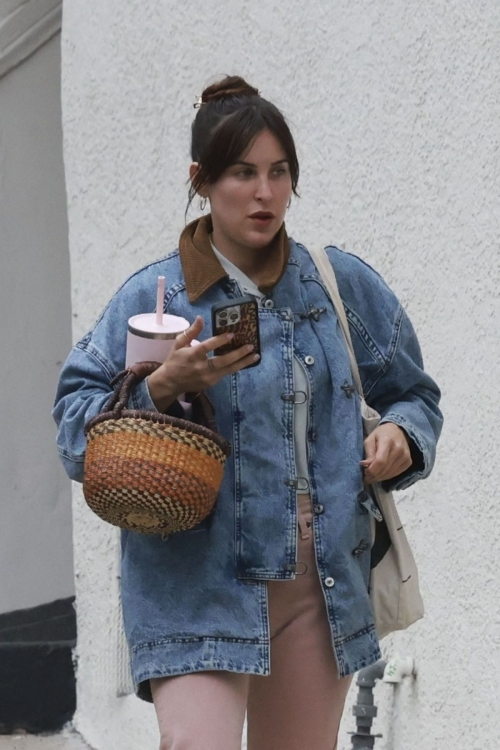 Scout Willis Out for Iced Coffee in Los Angeles October 2024 6