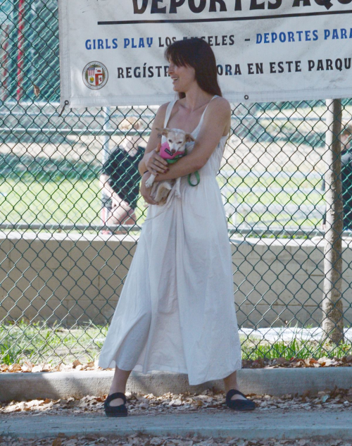 Scout Willis Out with Friends and Dogs in Los Angeles, September 2024 4