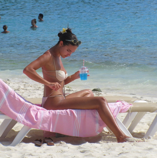 Tao Wickrath in Bikini on Curacao Island Beach, October 2024 4