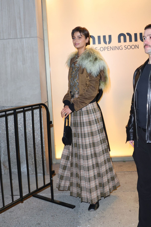 Taylor Hill at Burberry Flagship Store Opening in New York, October 2024 1