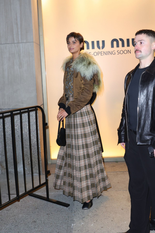 Taylor Hill at Burberry Flagship Store Opening in New York, October 2024 2