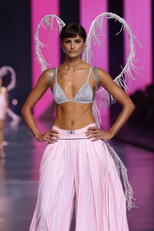 Taylor Hill Walks Runway at Victoria