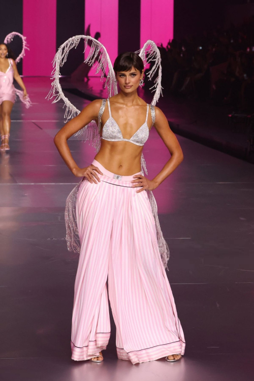 Taylor Hill Walks Runway at Victoria