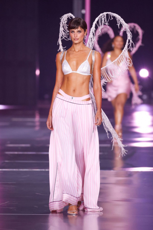 Taylor Hill Walks Runway at Victoria