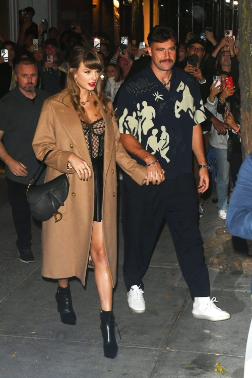 Taylor Swift & Travis Kelce Double Date with Blake Lively & Ryan Reynolds, October 2024 1