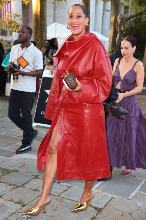 Tracee Ellis Ross at Harlem Fashion Row Show in New York, September 2024 1