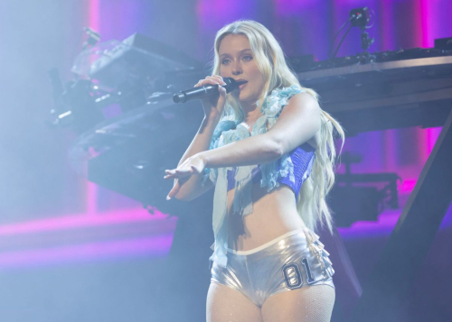 Zara Larsson Performing at Rogers Arena Vancouver, October 2024 1