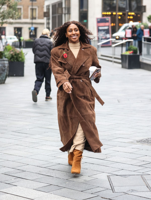 Alexandra Burke Arrives at Global Radio Studios London, Nov 2024 2