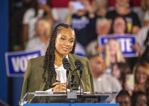 Alicia Keys Supports Kamala Harris in Norristown, November 2024 3