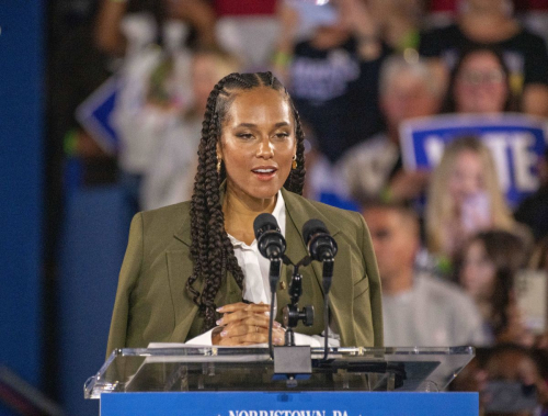 Alicia Keys Supports Kamala Harris in Norristown, November 2024 5