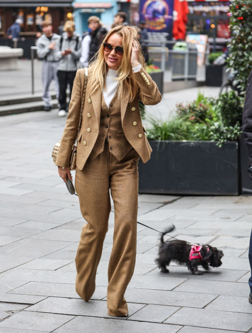 Amanda Holden Arrives at Global Radio Studios London, Nov 2024 1