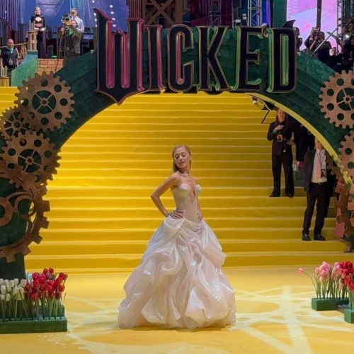 Ariana Grande at Yellow Carpet for Wicked Premiere in Mexico, November 2024 5