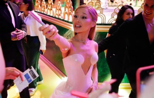 Ariana Grande at Yellow Carpet for Wicked Premiere in Mexico, November 2024 6