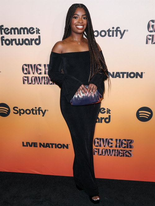 Ashley Moss at Give Her FlowHERS Awards Gala Los Angeles, November 2024 1