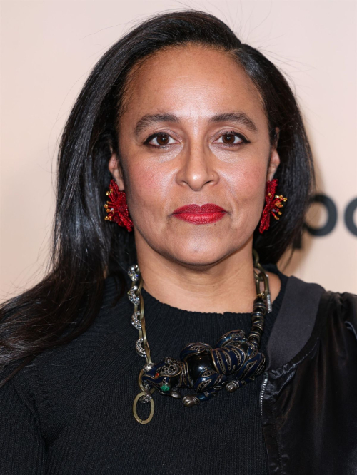 Brenda Reynoso at Give Her FlowHERS Awards Gala Los Angeles, November 2024 1