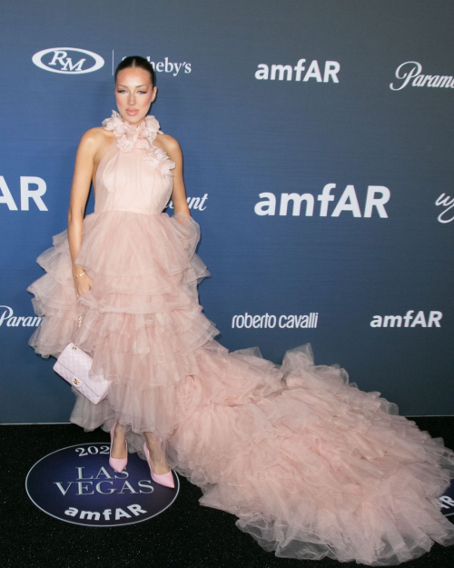 Caroline Maria Derpienski at amfAR Las Vegas Gala, November 2024 2