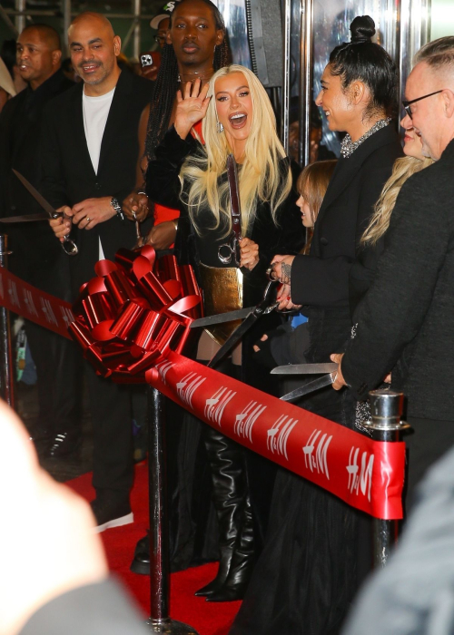 Christina Aguilera at HM Ribbon-cutting Ceremony, November 2024 3