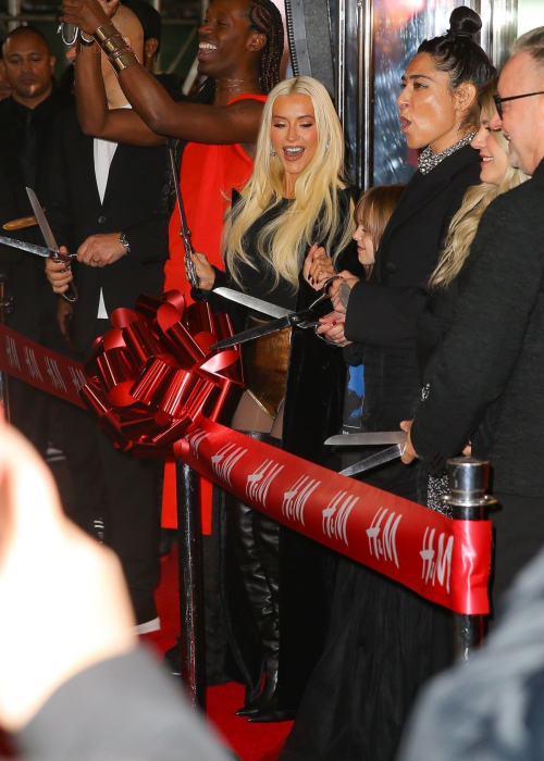 Christina Aguilera at HM Ribbon-cutting Ceremony, November 2024 6