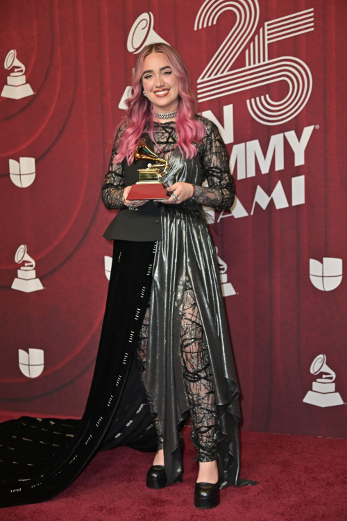 Ela Taubert at 25th Annual Latin Grammy Awards in Miami, November 2024 1